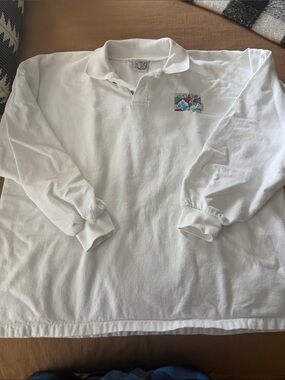 Vintage World View Martha’s Vineyard golf  rugby style long sleeve shirt